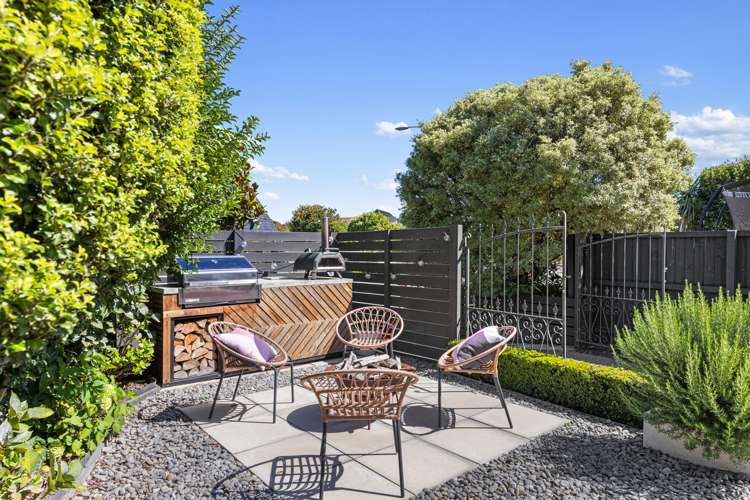 21 Woodstock Place Russley_25