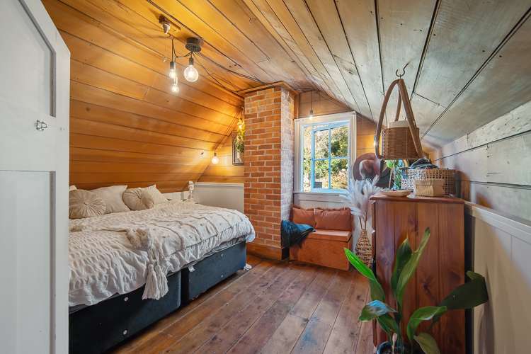 200 Saint Vincent Street Toi Toi_11