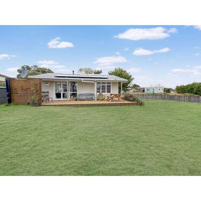 2 Bedroom, Foxton Beach