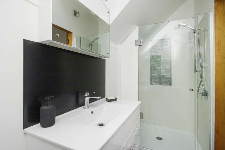 31 Laingfield Terrace Laingholm_23