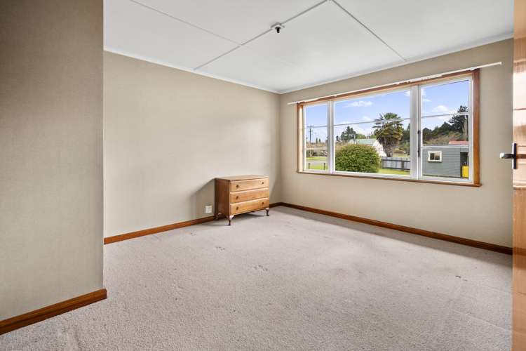 42 Paraekaretu Street Hunterville_10