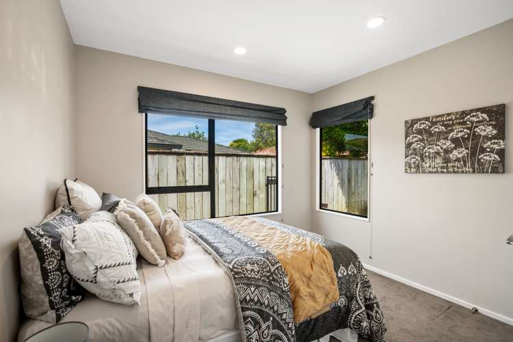 10 Lorna Irene Drive Raumati South_11