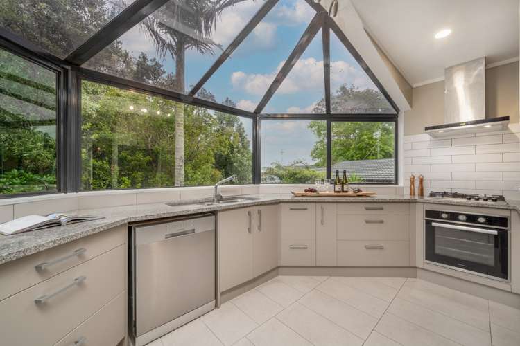 2/13 Beach Road Mellons Bay_6