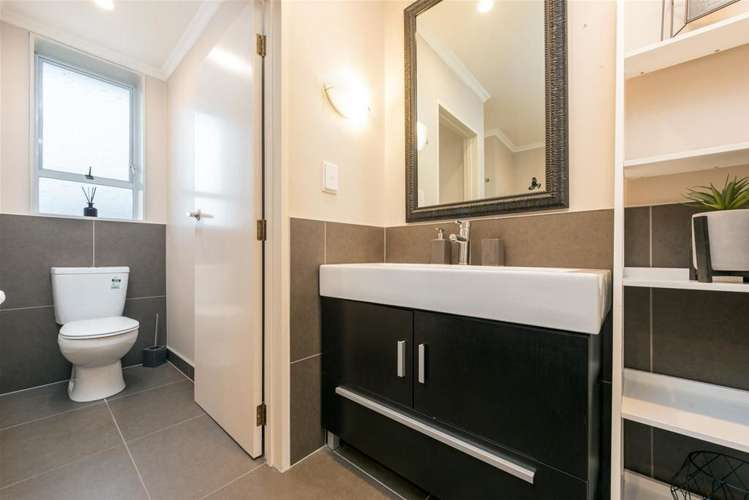 109 Charles Street Blenheim Central_12