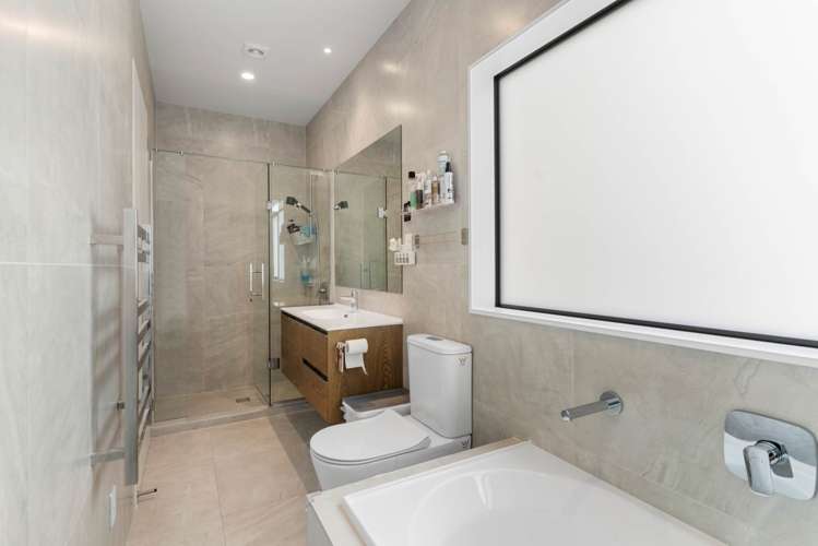 42 Siren Street Wainui_17