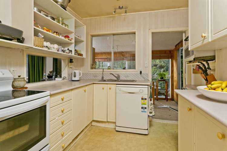 38 Castleton Street Birkdale_8