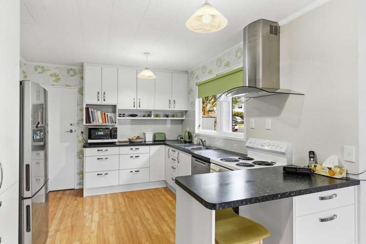 44 Tui Road West Raumati Beach_13