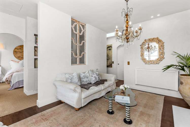 541c Marine Parade Napier South_10