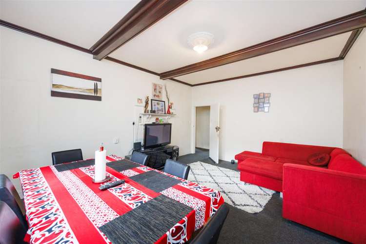 369 Wellington Road_0