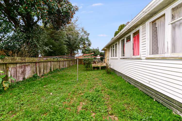 29 Masefield Drive Enderley_15