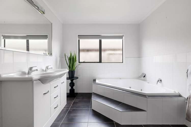 10 Belgrave Court Huntington_14