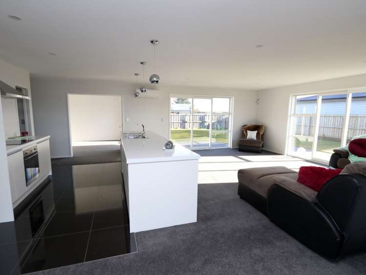 13 Whiteoak Grove Tinwald_2