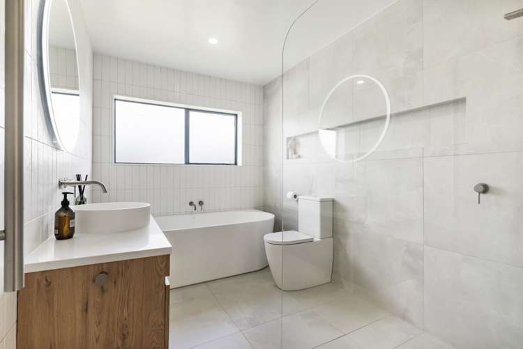 5 Bridgehead Cove West Harbour_11