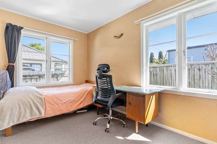 8 Devon Street Te Atatu South_9