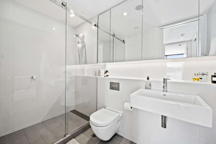 2a/6 Clyde Quay Wharf Te Aro_12