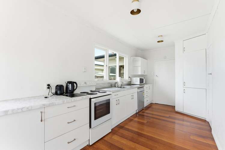 12 Belvedere Crescent Takaro_7