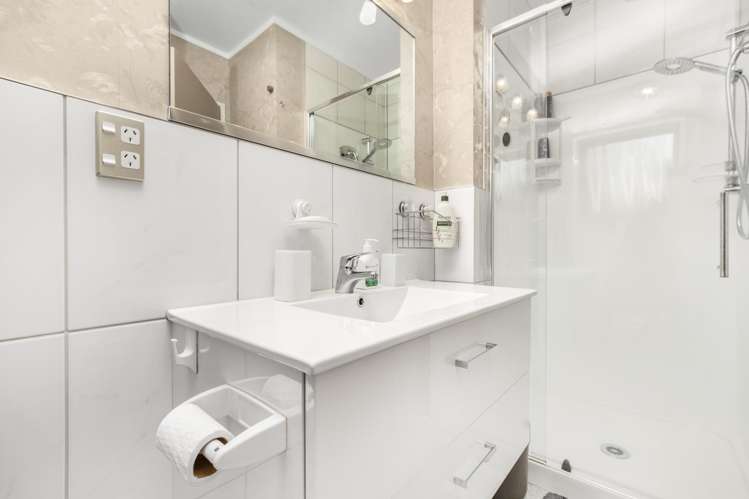 49 Manse Road Pahurehure_7