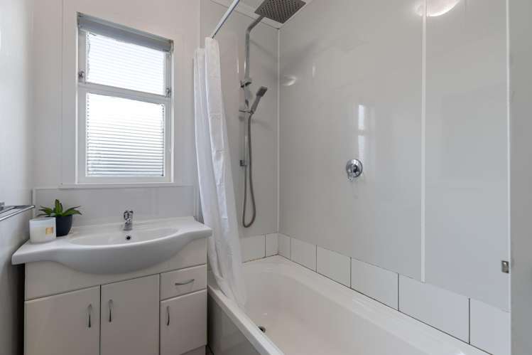 256 Tremaine Avenue Highbury_19