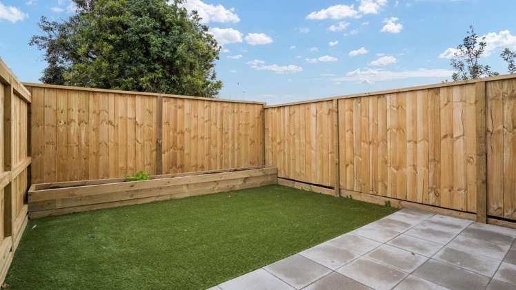  A/32 Coral Crescent Panmure_7