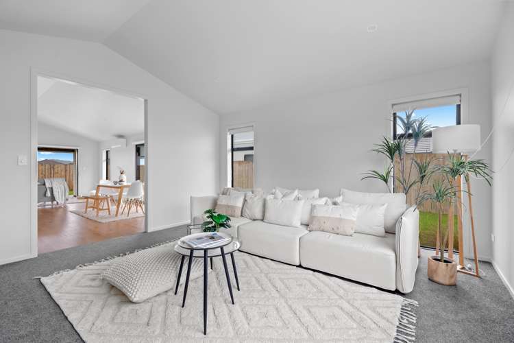 27 Saint Michael Crescent One Tree Point_17