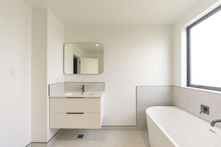 2/3 Harrowfield Drive Harrowfield_13
