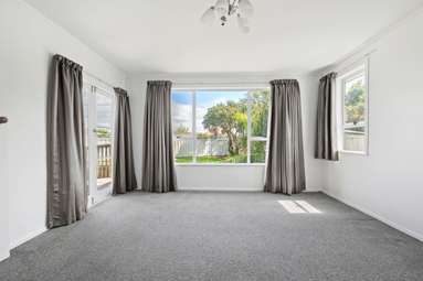 49 Tuhikaramea Road_3
