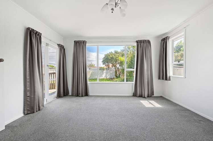 49 Tuhikaramea Road Dinsdale_3