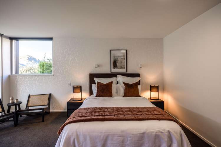 363 Peninsula Road Kelvin Heights_22