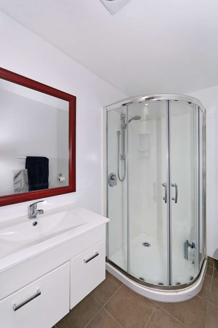 389 Lower Queen Street Richmond_12