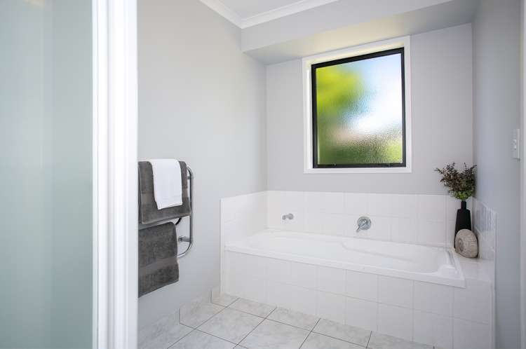 14 De La Mare Drive Leamington_16