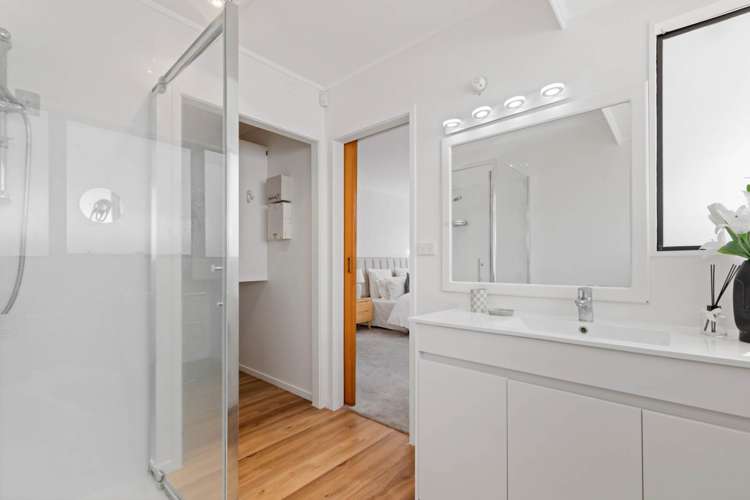 156 Whitford Road Somerville_14