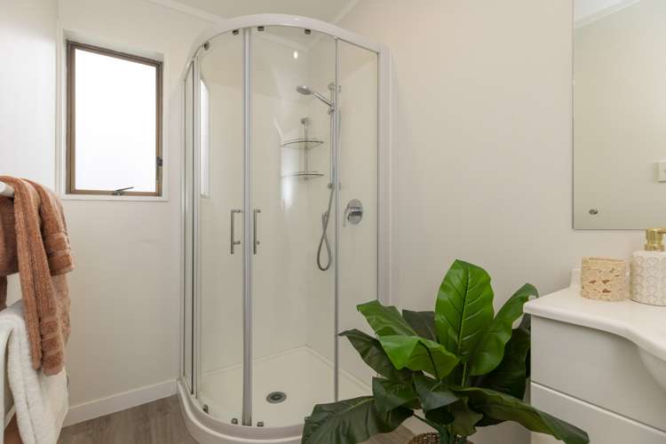 64 Mazengarb Road Paraparaumu Beach_12