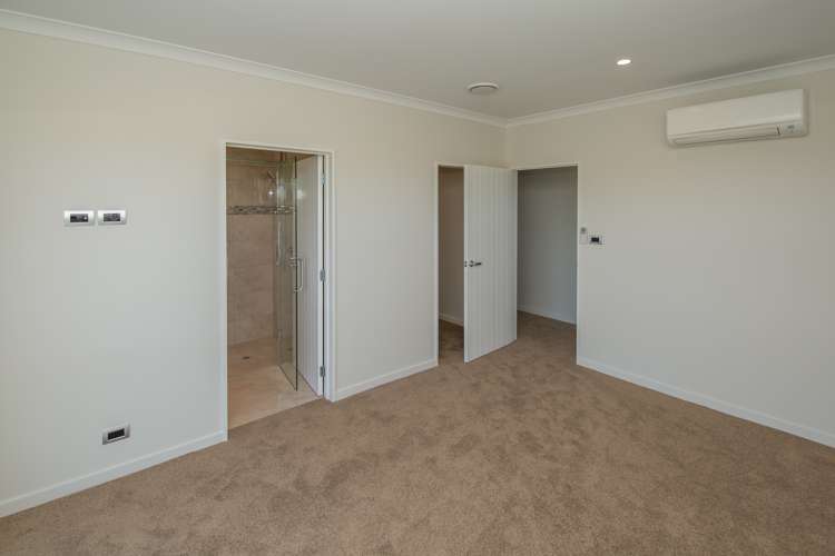 7 James Caird Lane Wigram_11