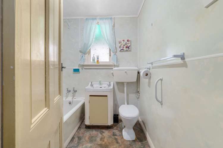 2 Monckton Street Feilding_5