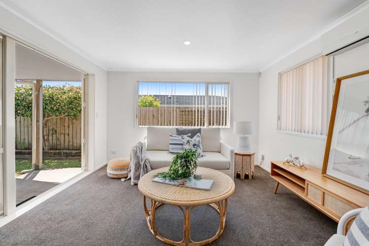 8/262 Centreway Road Orewa_3