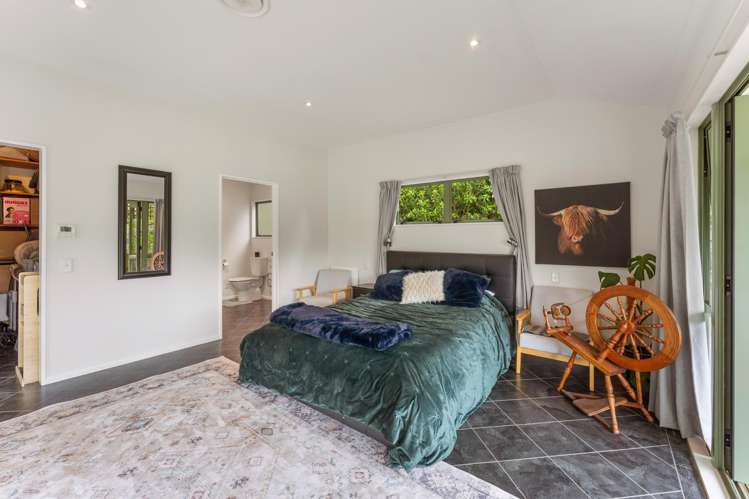 359A Kuku East Road Manakau_24