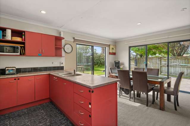 26 Lamia Grove Papamoa_3