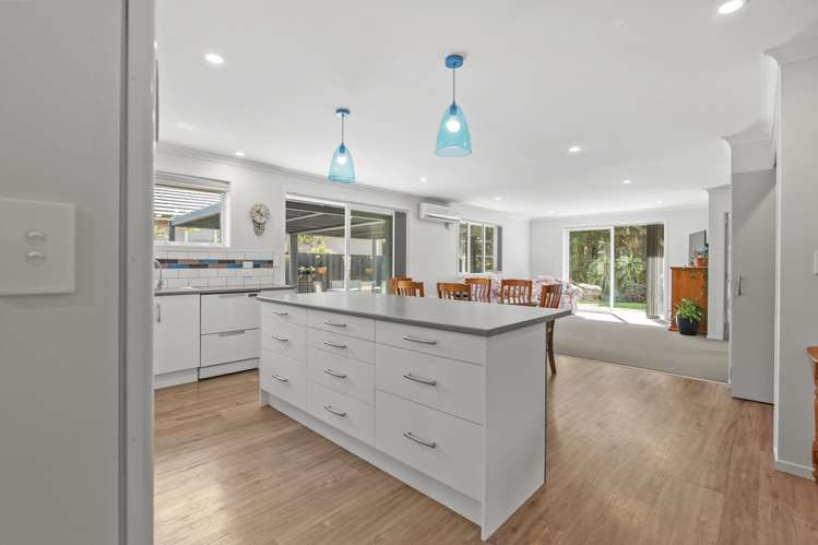 44 Pebble Beach Boulevard Kamo_1