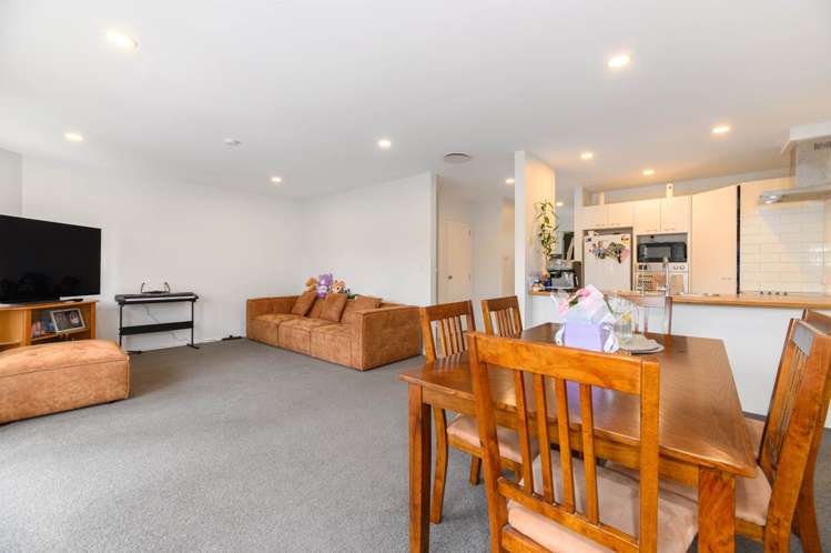 5/14 Fields Parade Oteha_13