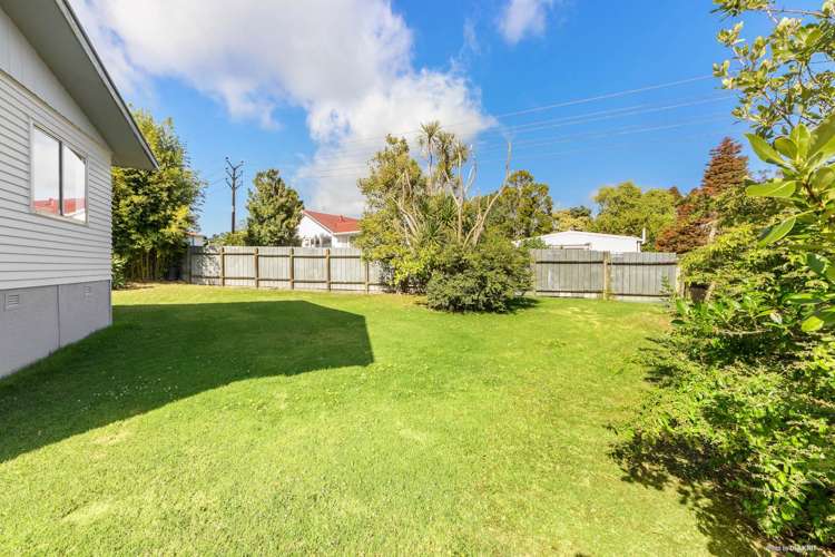 14 Sunray Avenue Titirangi_13