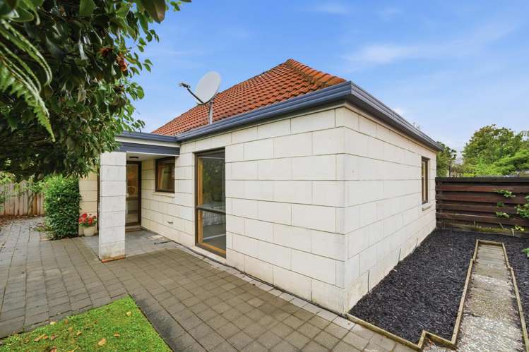 6/4 Broadbent Street Riccarton_11