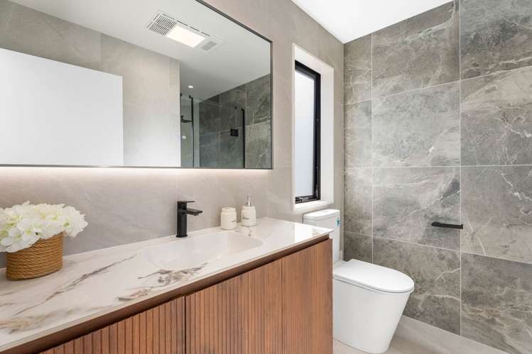 18 Rathfarnham Road Flat Bush_35