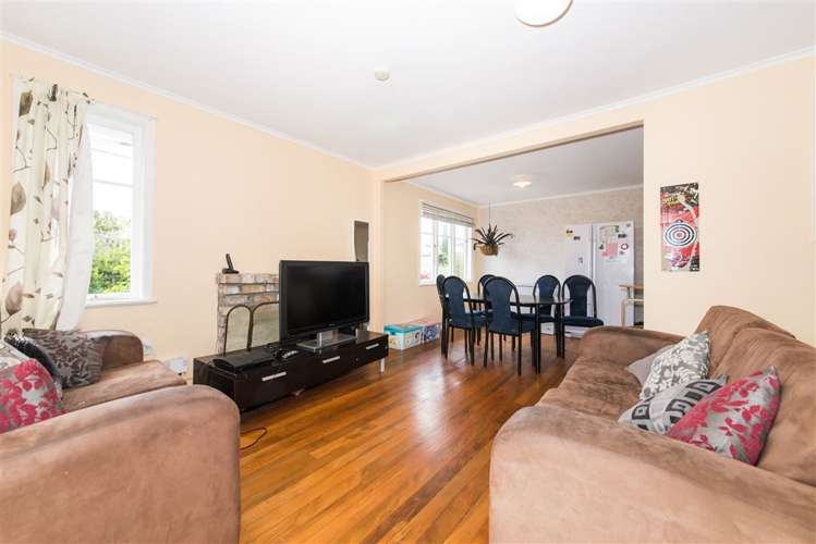 16 Kelkirk Street Kelston_3