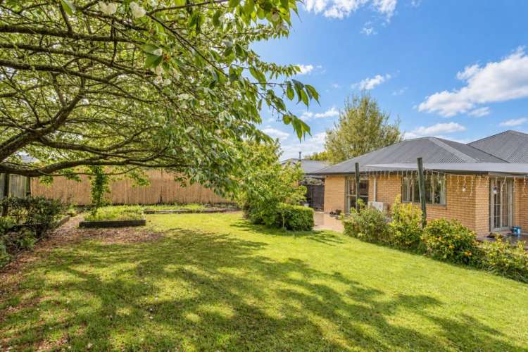 7 School Lane Kirwee_17