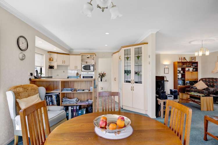 3 Saddle Row Welbourn_24