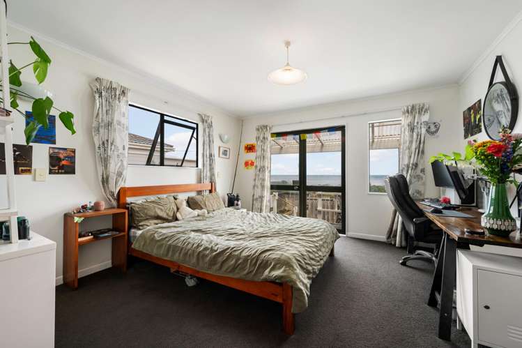 392 The Esplanade Island Bay_6