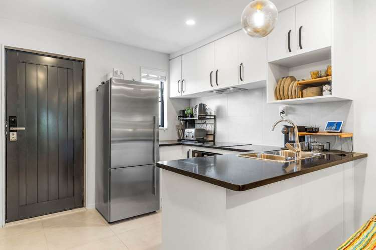 23/18 Hewlett Road Massey_16