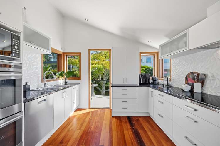 24a Orchard Road Waiake_6