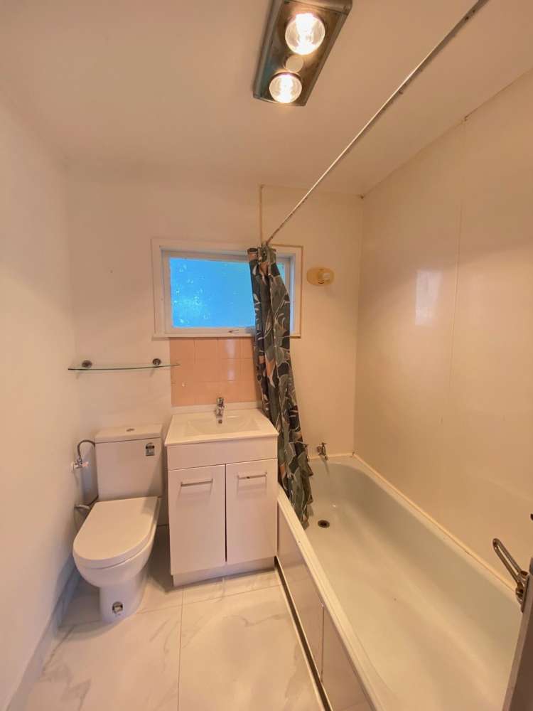 1/36 Girrahween Drive Totara Vale_5