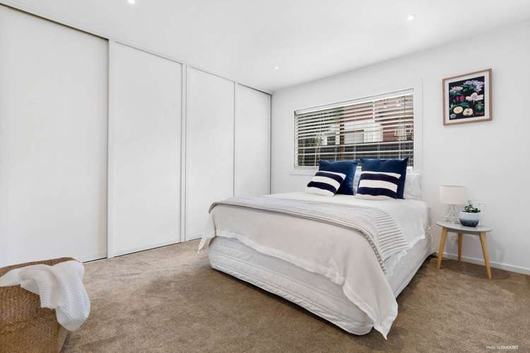 1/14 Surville Place Mairangi Bay_13